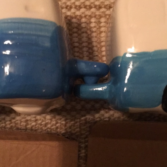 Cute RV and trailer planter for succulents or just put trinket or keys. - Picture 4 of 9